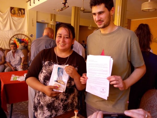 Nancy Rodríguez, cacique de la comunidad diaguita calchaquí Loro Huasi, con sus semillas Bioleft